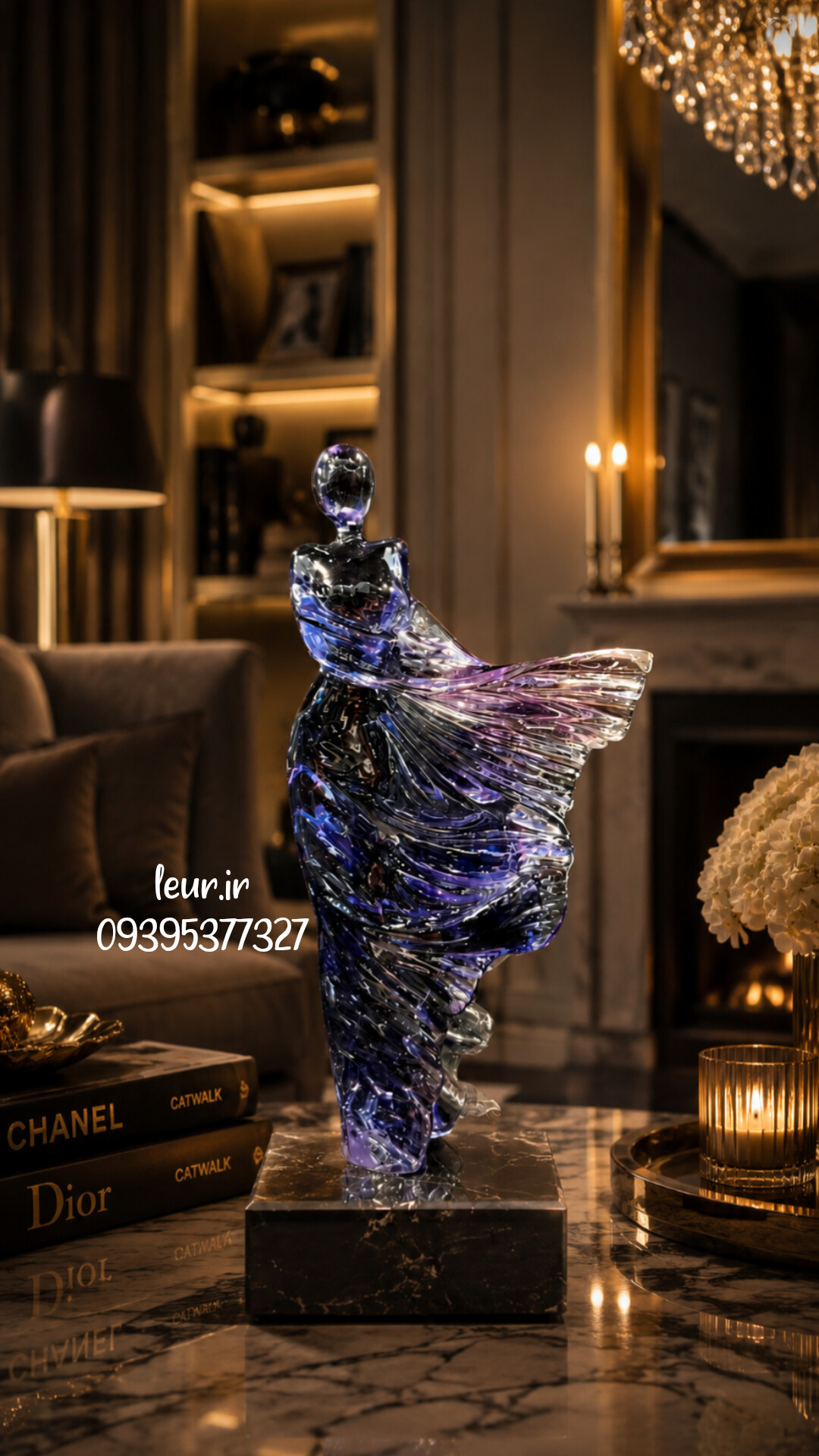 تندیس کریستالی بانو تنها